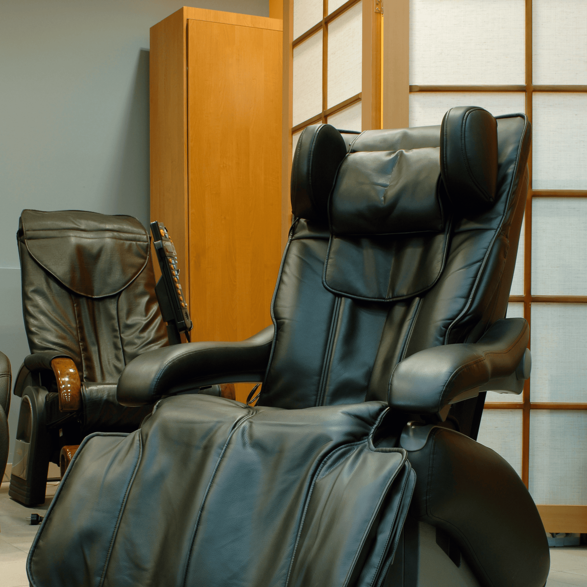 Good looking massage chair online